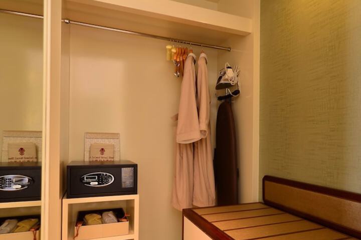 Room amenity