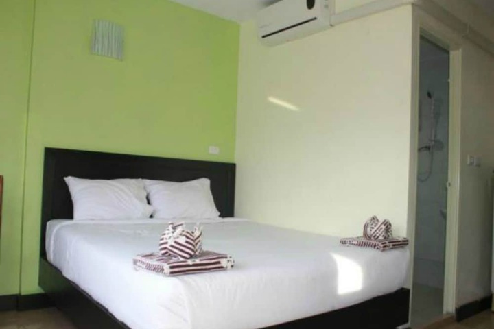 Room 3 of 17