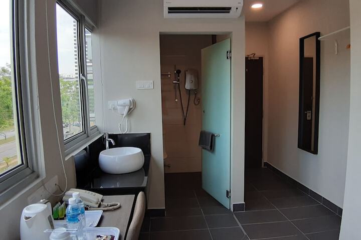Room 36 of 138