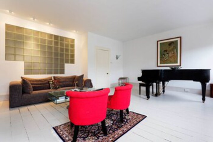 Room 10 of 22