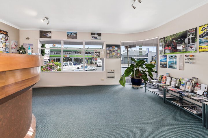 Entrance & Lobby