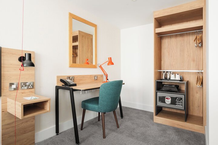 Room 42 of 130