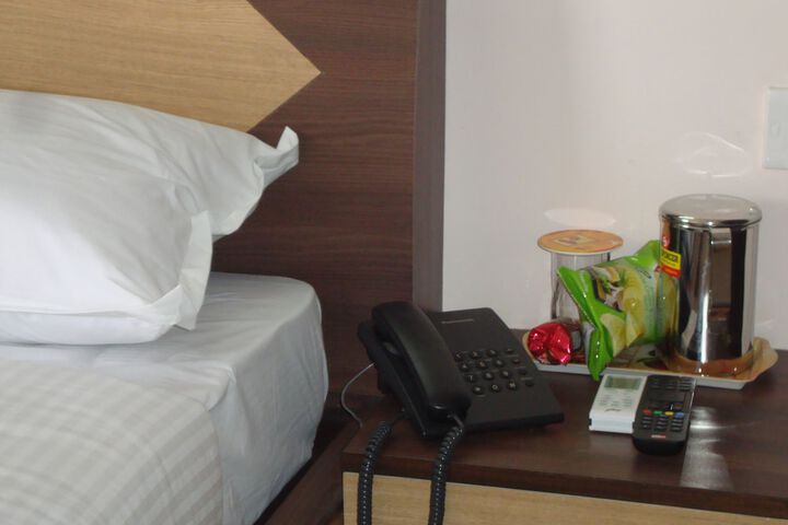 Room 13 of 26