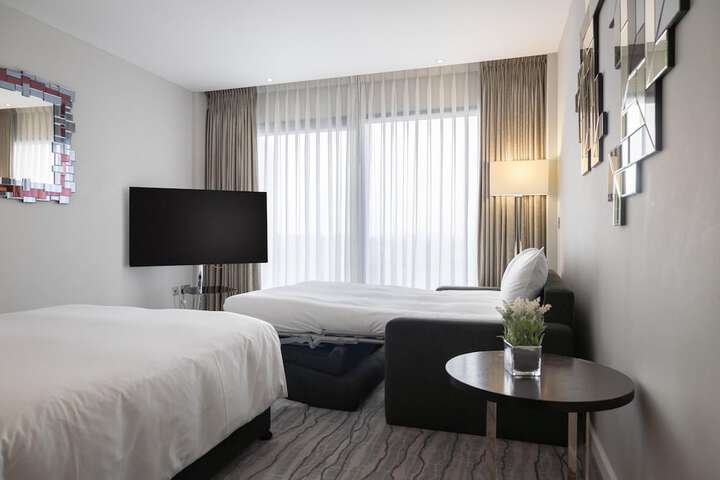 Room 27 of 130