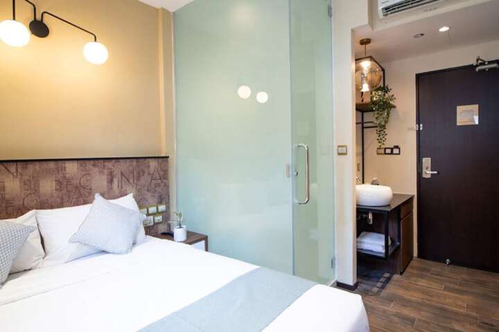 Room 16 of 61