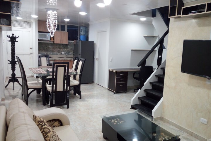 Room 4 of 28