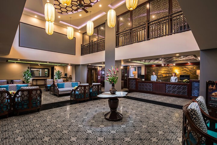 Hotel Interior 4 of 122
