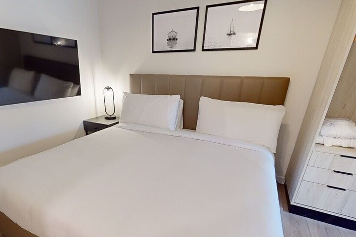 Room 13 of 60
