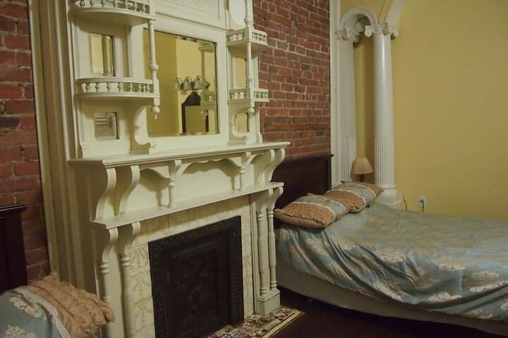 Room 21 of 39