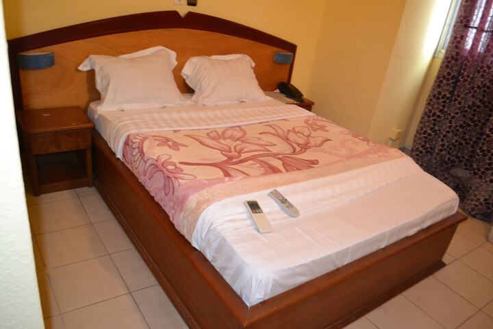 Room 7 of 31