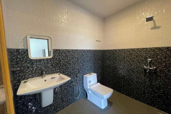 Room 15 of 19