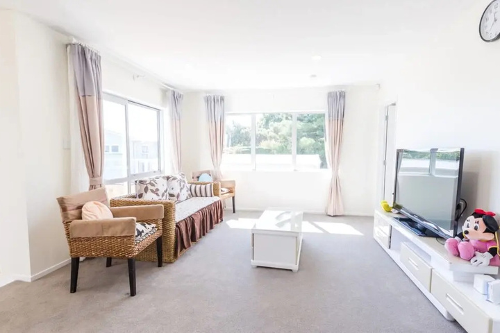 Brand New High Spec 3 Bd Home Quiet Location
