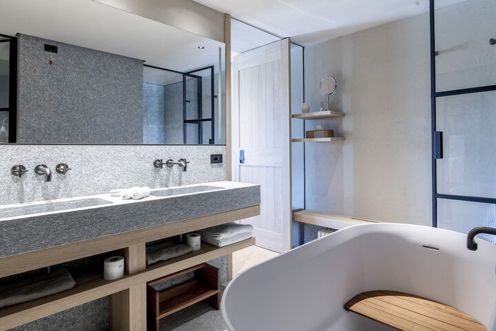 Room 41 of 75