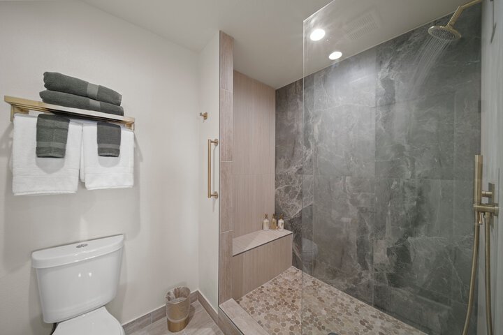 Room 16 of 23