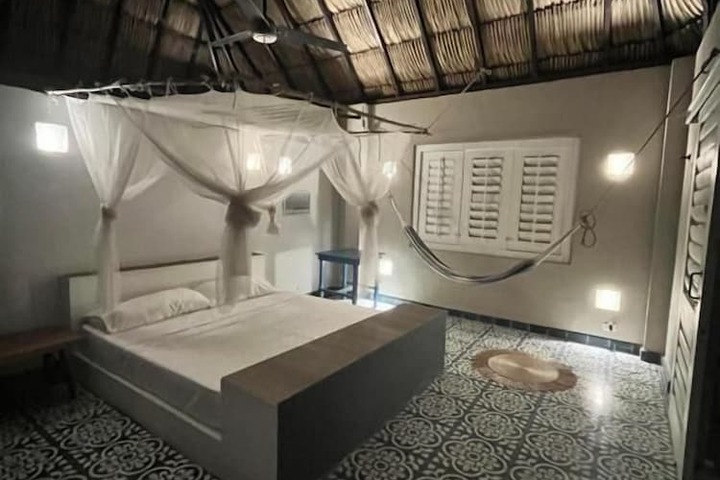 Room 3 of 16