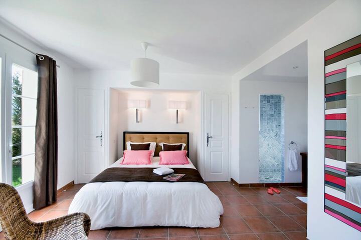Room 3 of 14