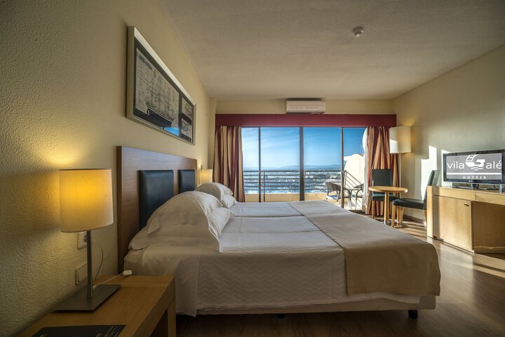 Room 8 of 62