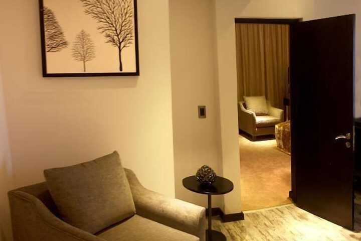 Room 40 of 113