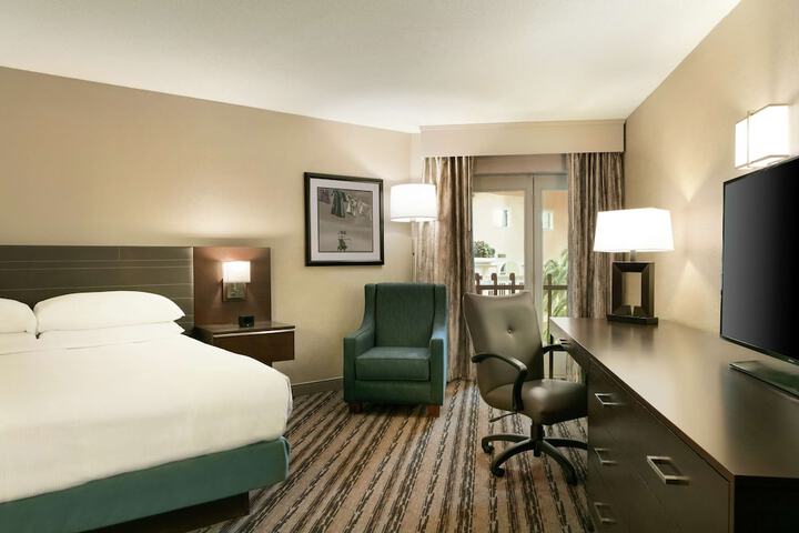 Room 15 of 62
