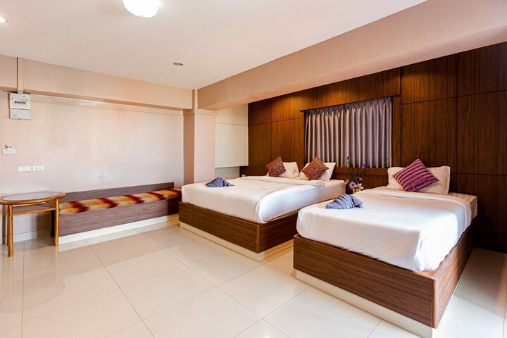 Room 43 of 93