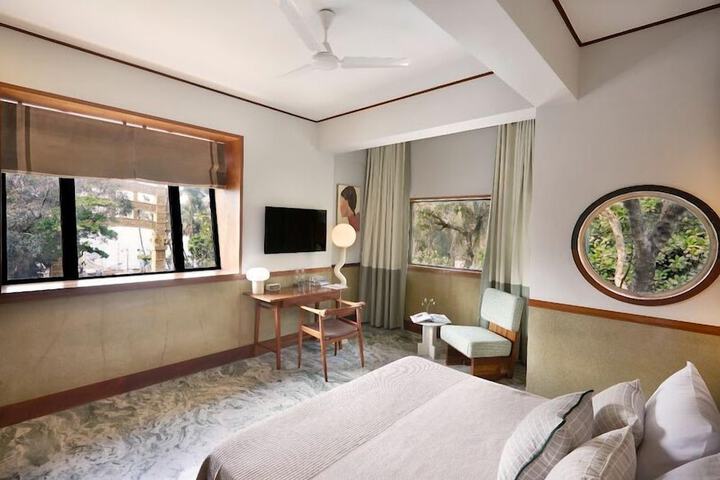 Room 15 of 27