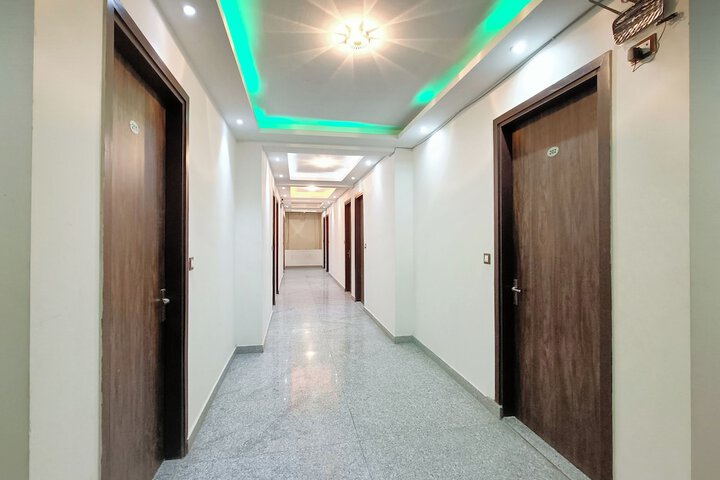 Room 33 of 42