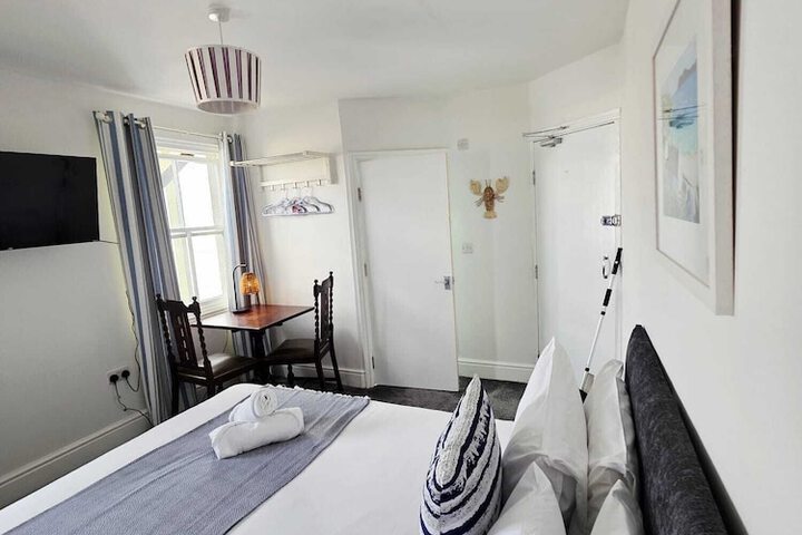 Room 47 of 93