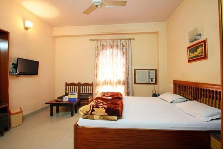 Room 26 of 47