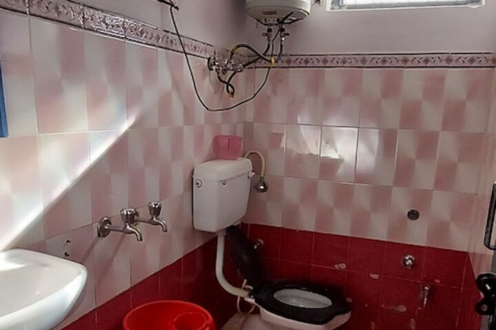 Room 14 of 14