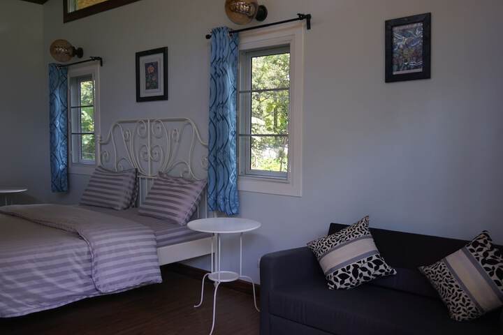 Room 8 of 37