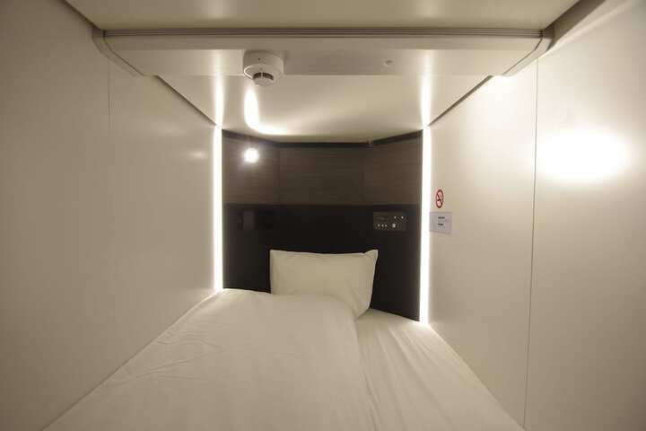 Room 9 of 60