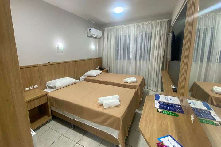 Room 47 of 102