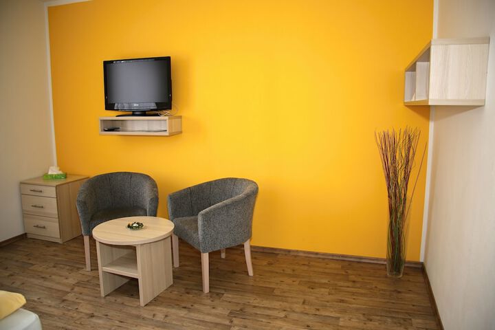 Room 25 of 60