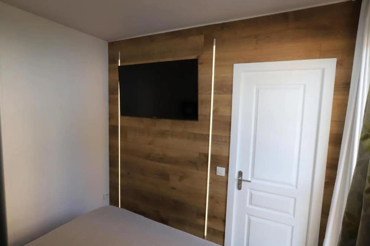 Room 11 of 53