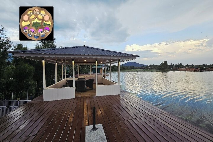 Dilshad Houseboats