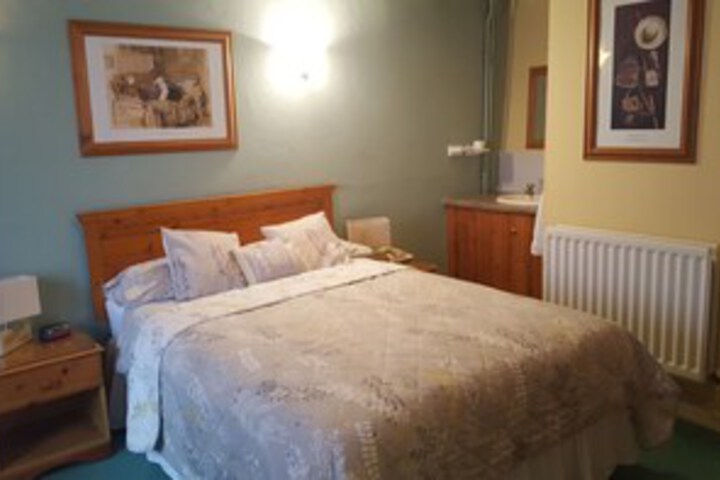 Room 14 of 15
