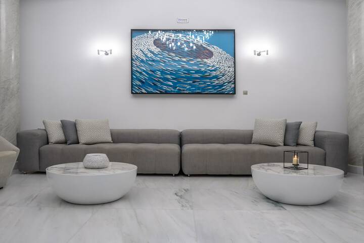 Hotel Interior 6 of 95