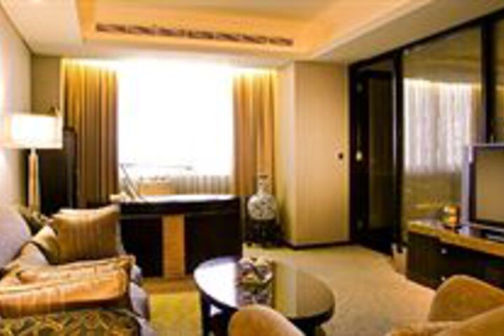 Room 32 of 35