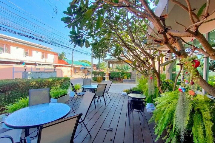 Terrace/Patio 18 of 54