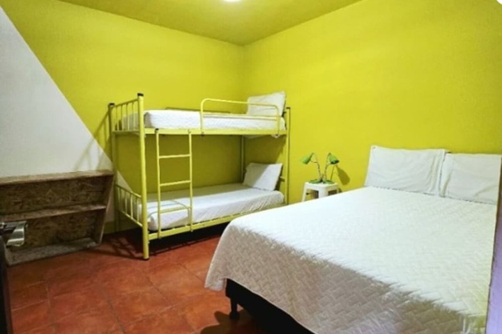 Room 37 of 59