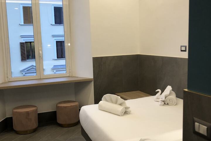 Room 26 of 87