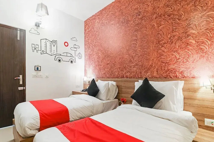 Room 5 of 28