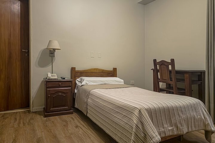 Room 14 of 64
