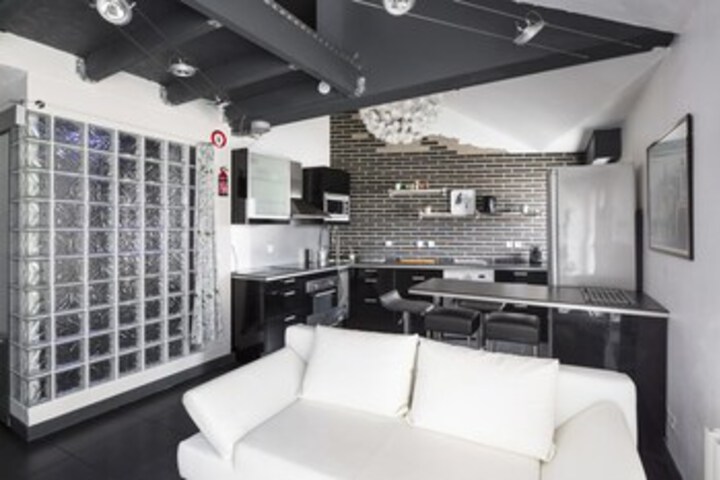 Room 5 of 13