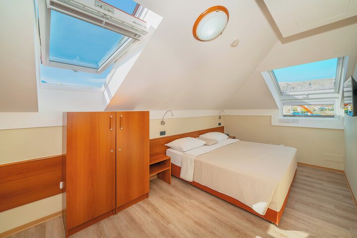 Room 91 of 235