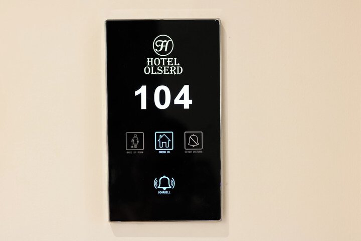 Room 126 of 165