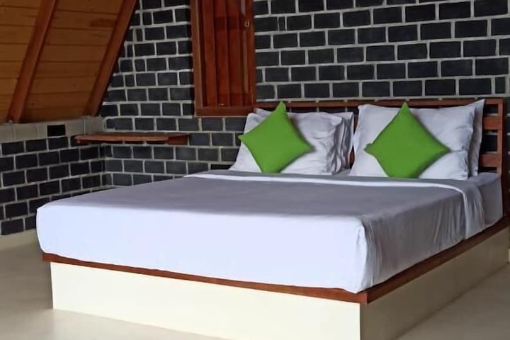Room 3 of 25