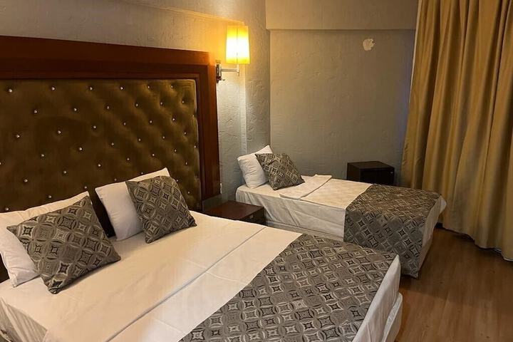 Room 20 of 93
