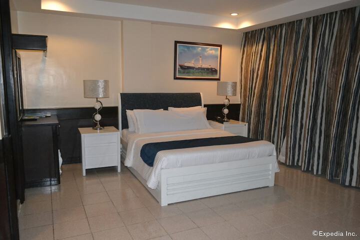 Room 11 of 39