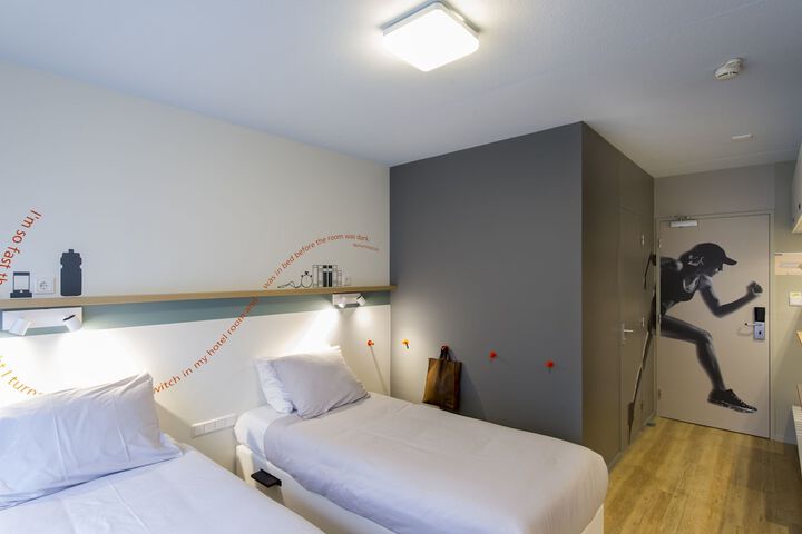 Room 7 of 58